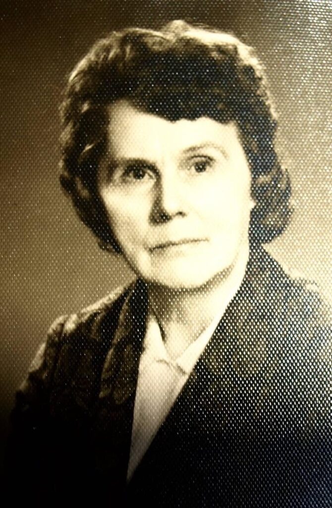 Esiemade Haaled 2 670x1024