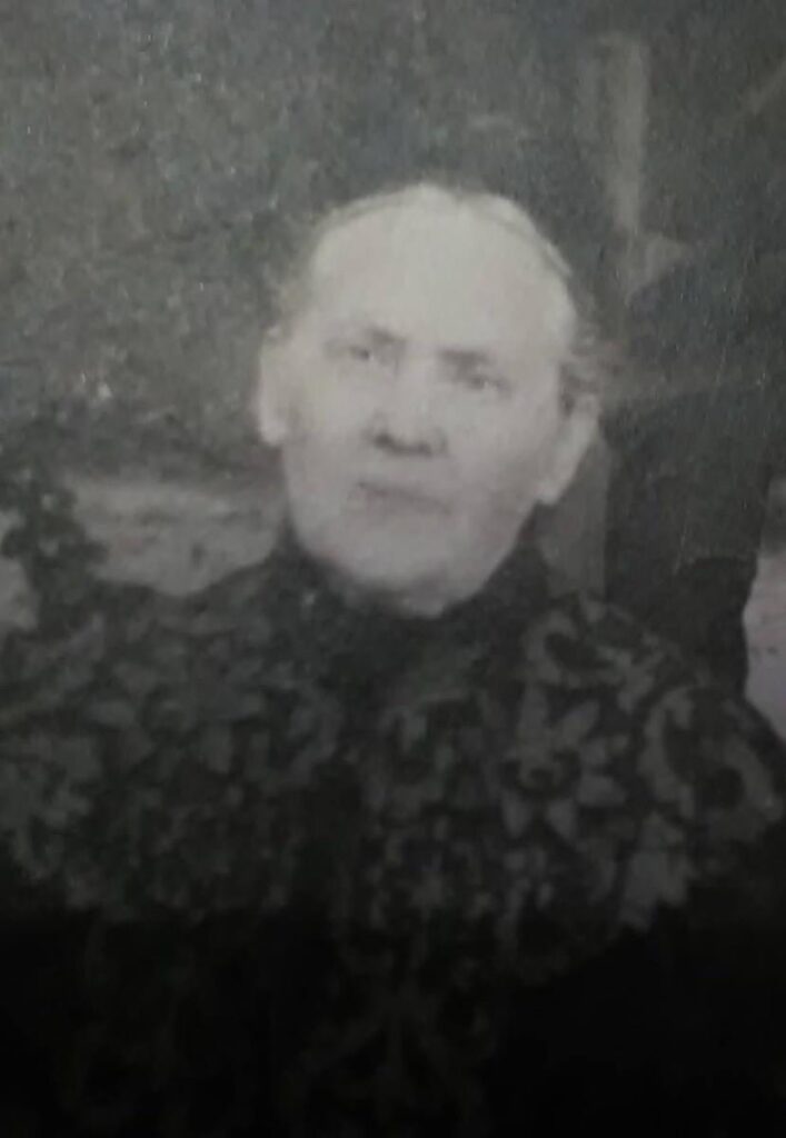 Esiemade Haaled. Tiina Varatalu 2 707x1024