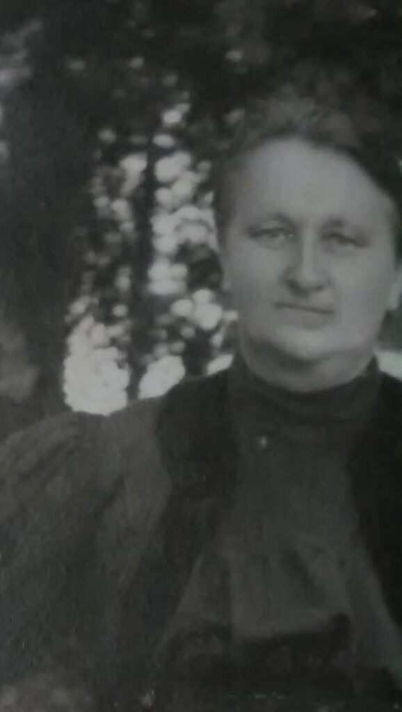 Esiemade Haaled. Tiina Varatalu 3 578x1024