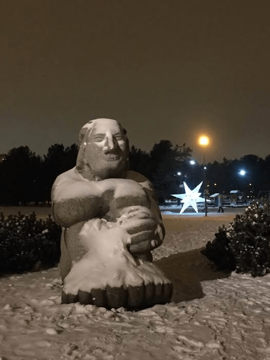 Tauno Kangro Mõtlev mees Tauno Kangro Motlev Mees